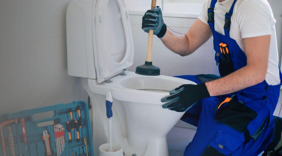 Professional septic tank pumping in Patoka, IL